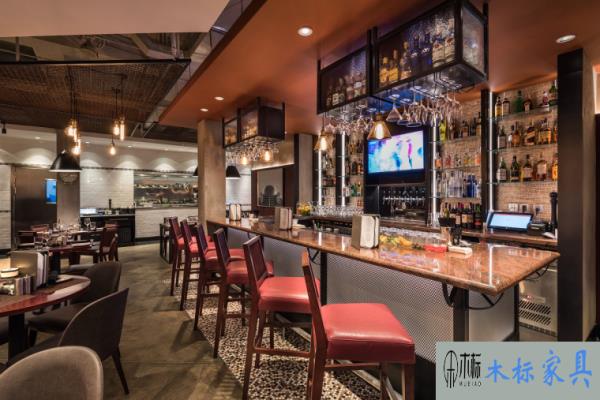 西餐廳設(shè)計(jì)桌椅擺放技巧有哪些|餐飲家具 西餐廳設(shè)計(jì)桌椅擺放技巧有哪些|餐飲家具