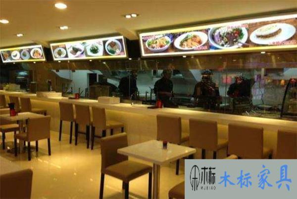 肯德基麥當勞必勝客快餐店桌椅怎么擺放?擺多少座位合適？ 